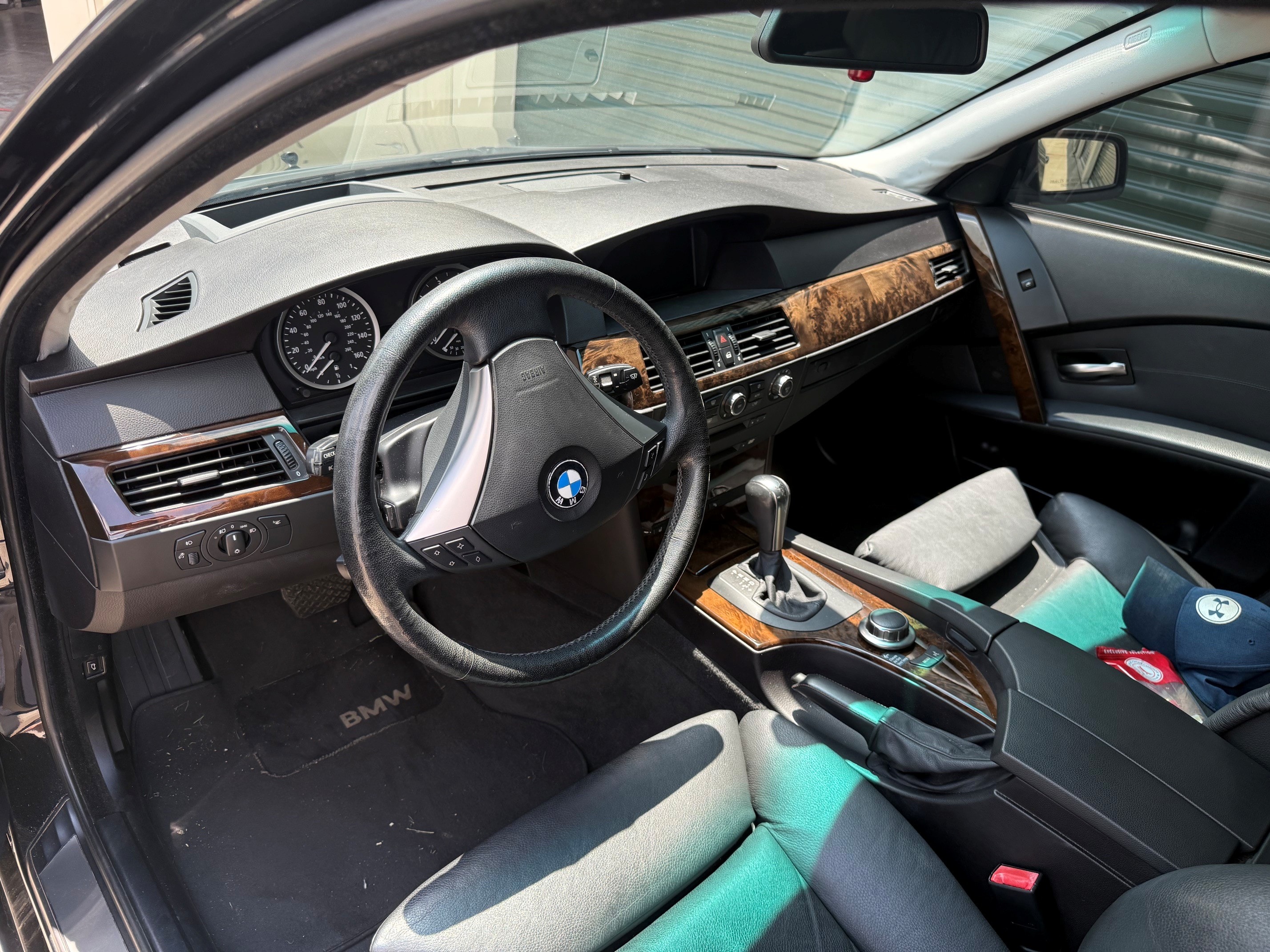 2006  BMW 550i — photo 2
