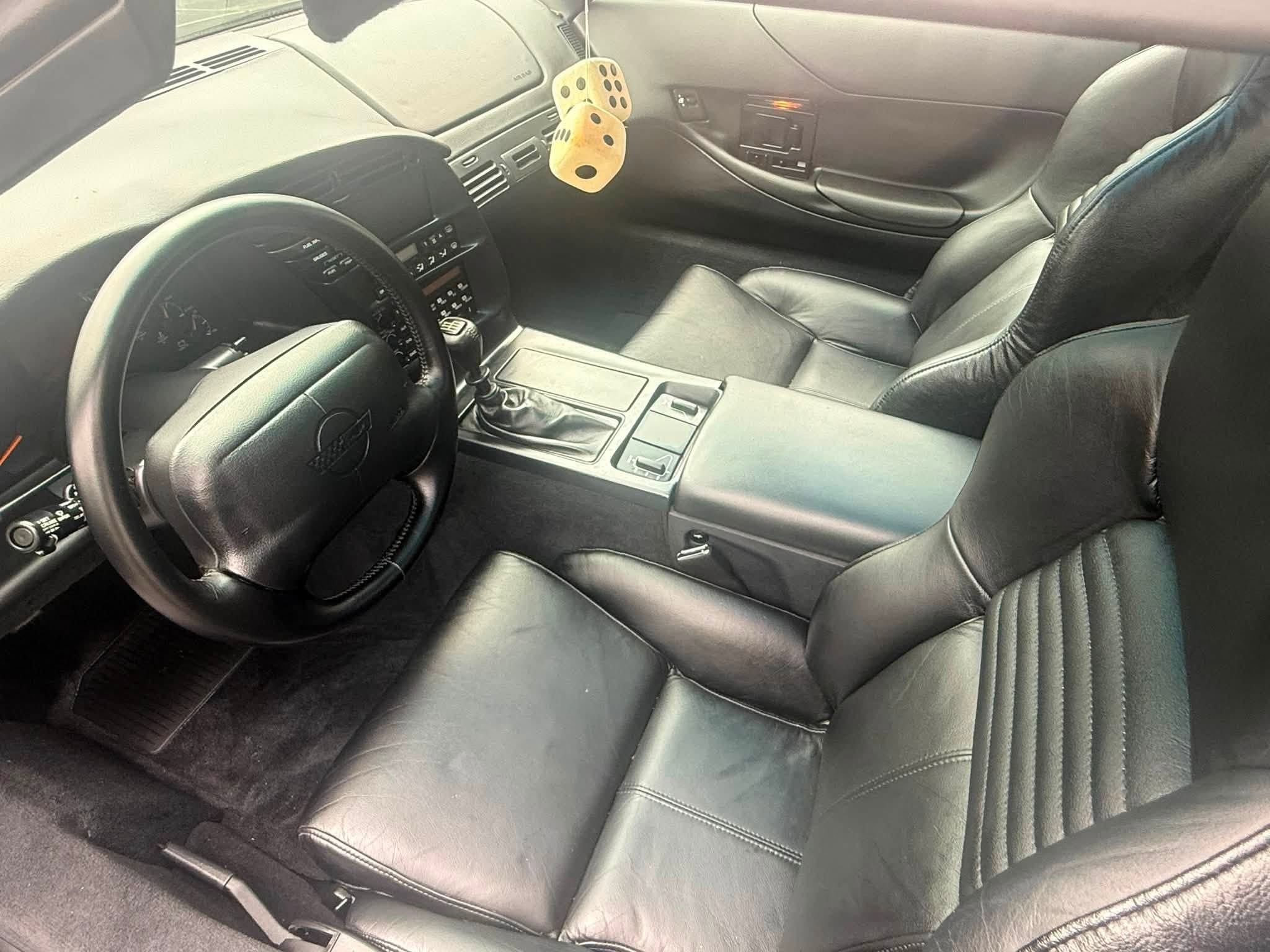 1994 Chevrolet Corvette — photo 2